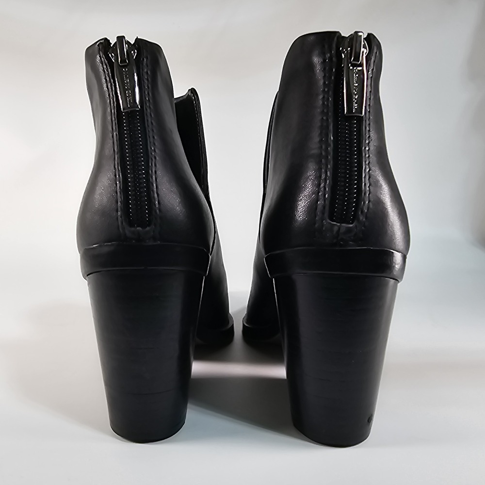 Vince Camuto Gigietta Booties Women's 8 Pointy Block Heel V Notch Casual Leather - Picture 12 of 14
